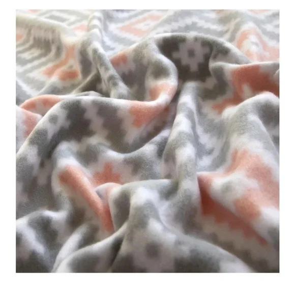Mainstays Gray and Coral Aztec Fleece Throw - Picture 4 of 6